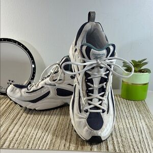Women’s “old style” DMX Reebok’s size 9
